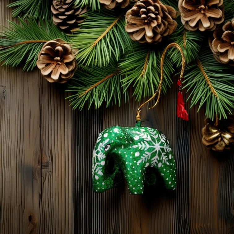1-Inch Hanging Elephant Christmas Tree Decoration – Playful Holiday Ornament