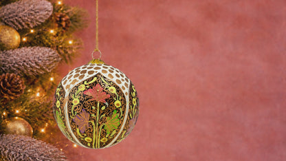 Chinar Leaves White Gold Bauble – Hand-Painted Christmas Decorations