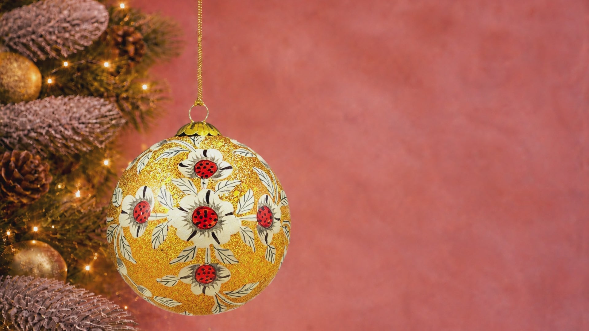 Glitter Daisies - Christmas Bauble